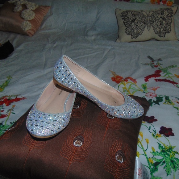 silver shine shoes - Picture 1 of 1